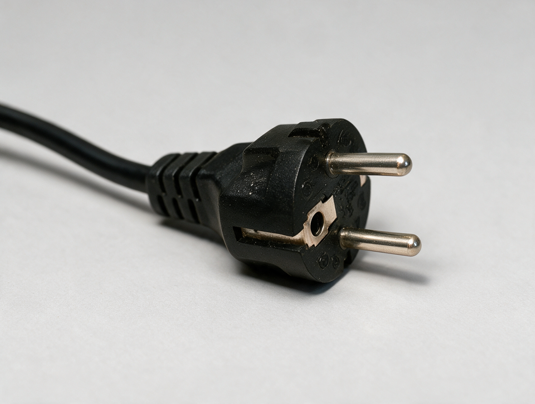 Gaine et embase du cordon secteur EU, conducteurs 18 AWG